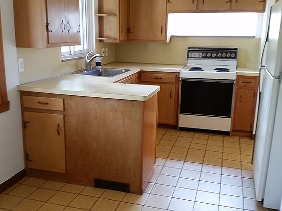 2nd image of 1086 S Brys Dr