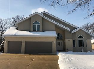 4N234 Central Ave, Addison, IL 60101