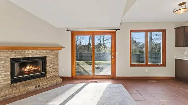 10210 Clear Creek Ct — Photo 3