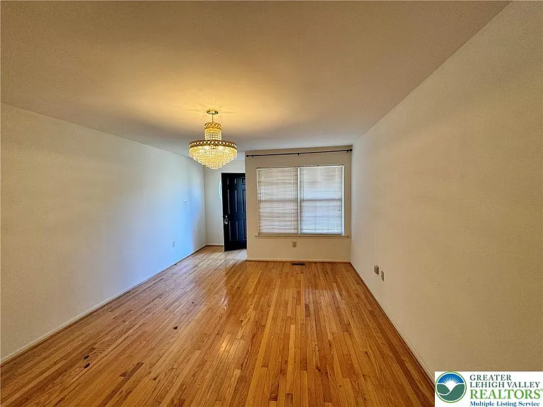 4142 Huckleberry Dr — Photo 13