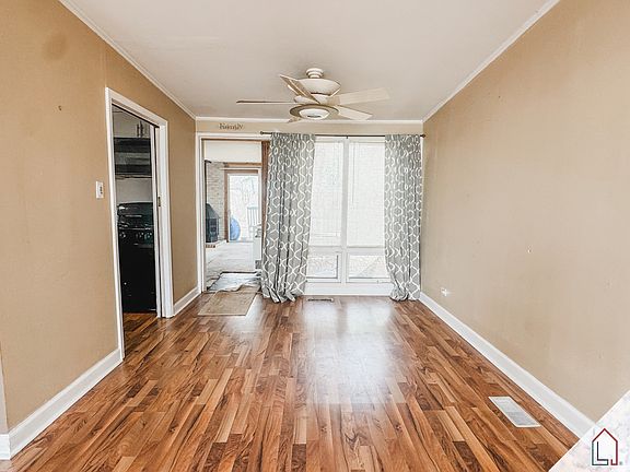 5th image of 362 Oakwood St