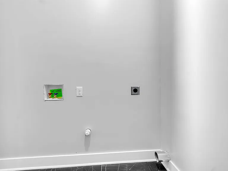 2132 Lyon Ave — Photo 11