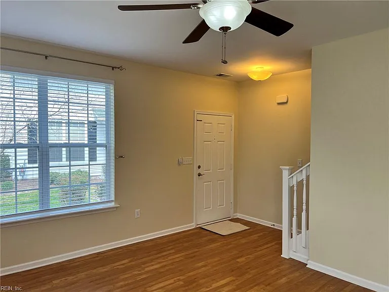 1188 Grace Hill Dr — Photo 3