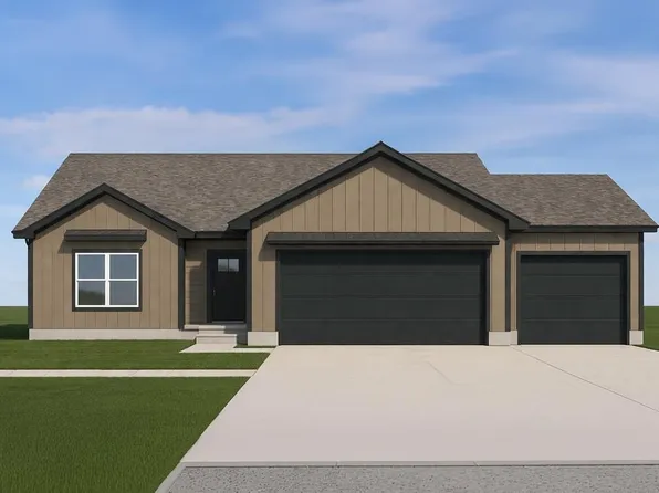 209 Riverbend Rd, Waverly, IA 50677