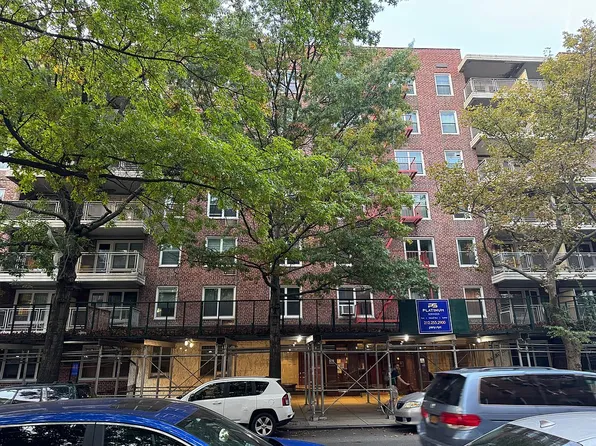 142-05 Roosevelt Ave #328, Queens, NY 11354