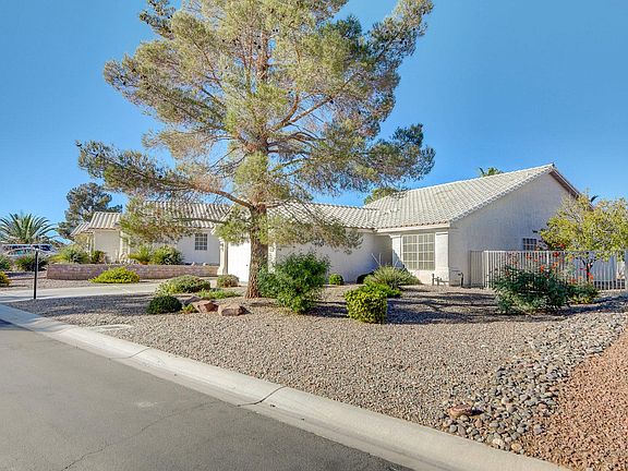 3rd image of 5100 Cedar Lawn Way