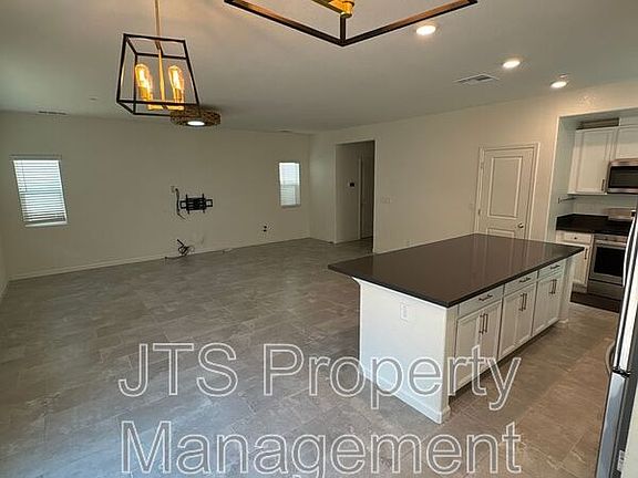 3rd image of 3835 Sunsetparke Way