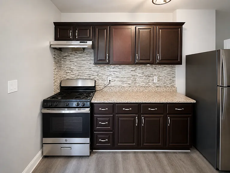 4903 Queensberry Ave — Photo 9