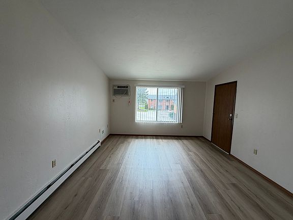 3rd image of 2709 Humboldt Rd APT 16