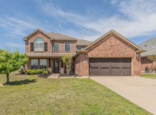 801 Peach Ln, Burleson, TX 76028