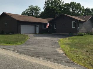 28 Windsong Hts, Weare, NH 03281