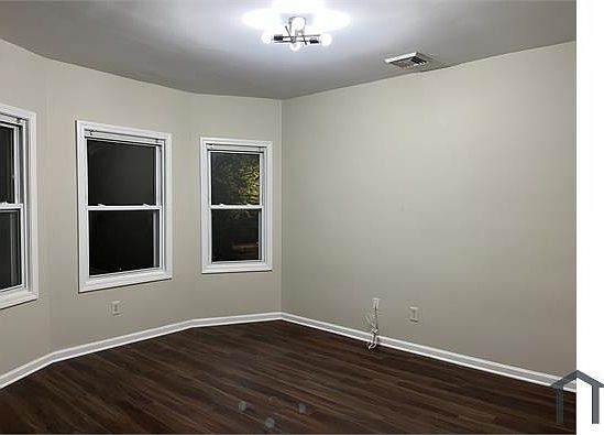 3rd image of 95 Wordin Ave #2