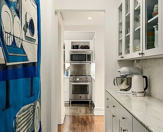 5th image of 115 Willow St APT 5A