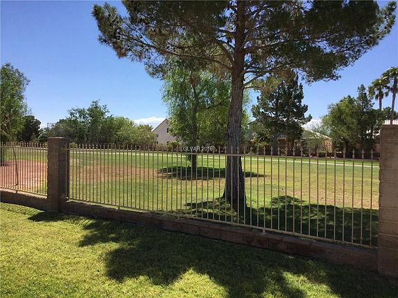 4th image of 5532 Singing Hills Dr