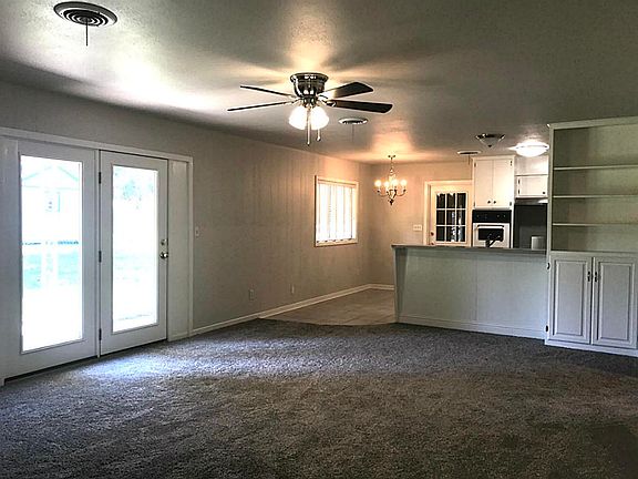 5th image of 2807 Meadow Ln