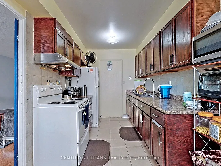 20 Gilder Dr #1208 — Photo 29