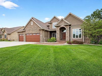 7401 NW 107th St, Johnston, IA, 50131