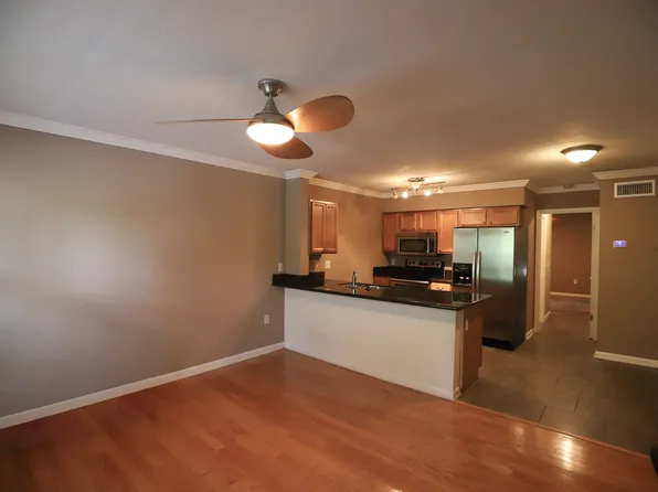 1411 NW 2nd Ave APT 208, Gainesville, FL 32603