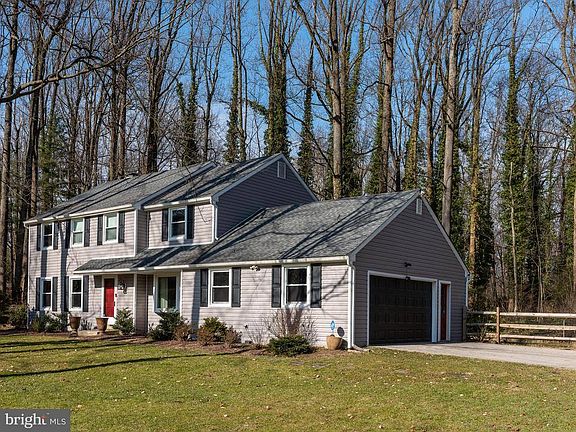 5th image of 285 Woodland Dr
