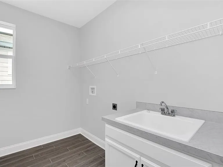 12743 Brodlove Ln — Photo 32