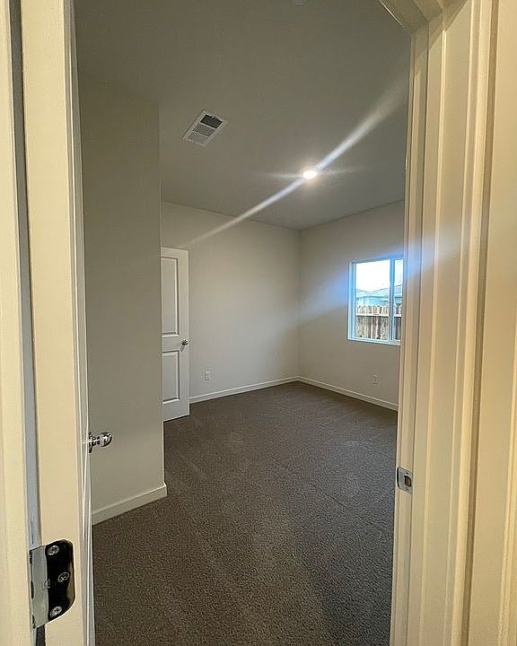 1st image of 800 Chalice Creek Dr