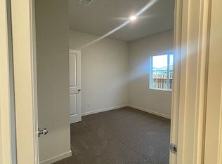 800 Chalice Creek Dr, Plumas Lake, CA