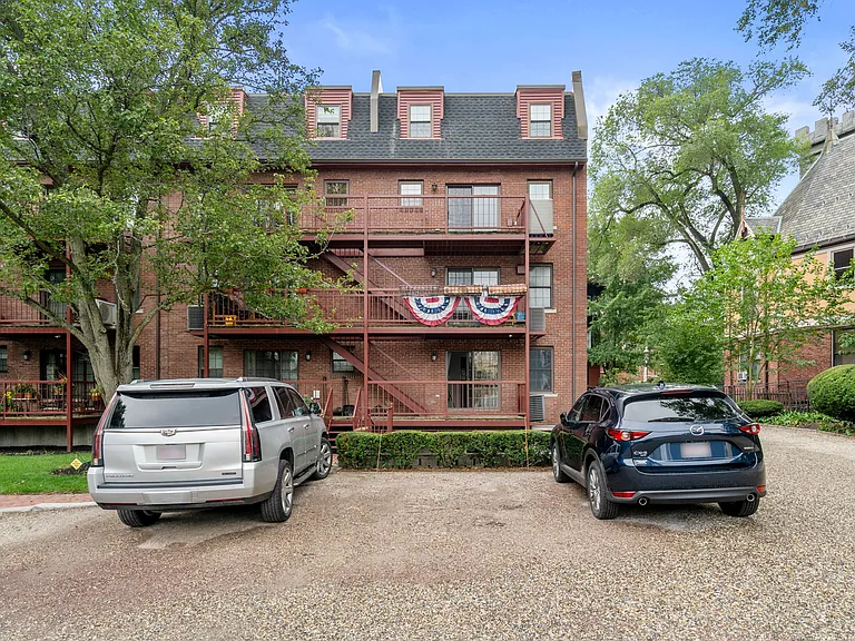 3 Devens St #2 — Photo 27