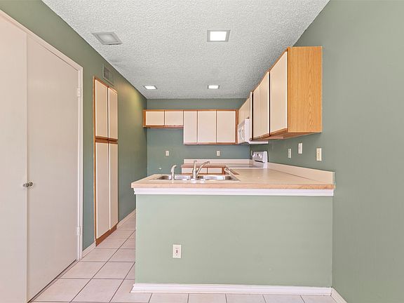 5th image of 563 Ranch Trl APT 217