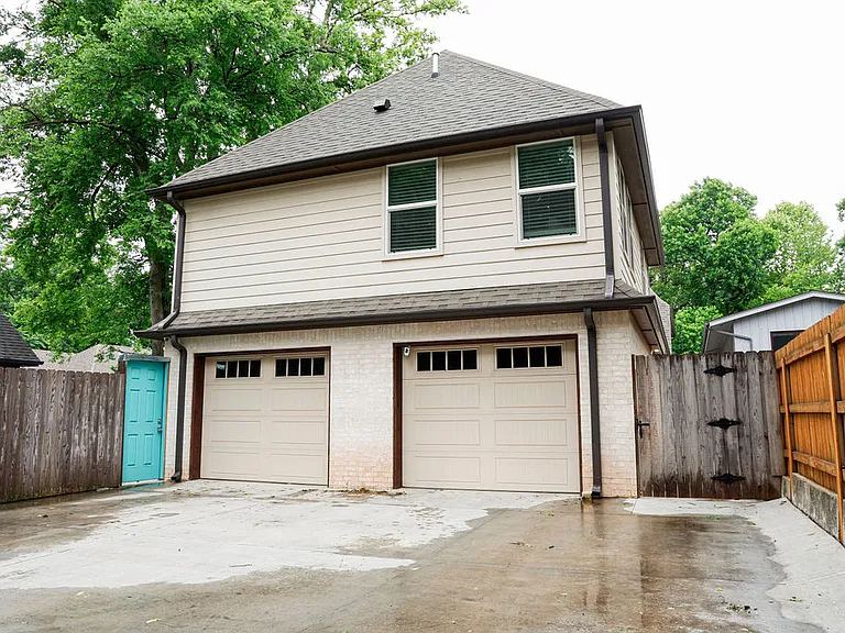 1007 S Pickard Ave — Photo 1