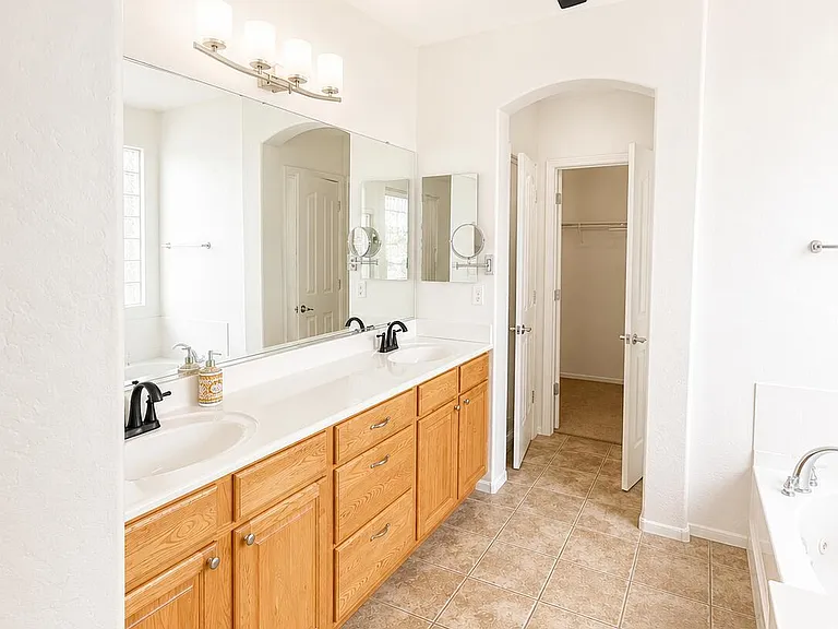 4325 E Vallejo Ct — Photo 11