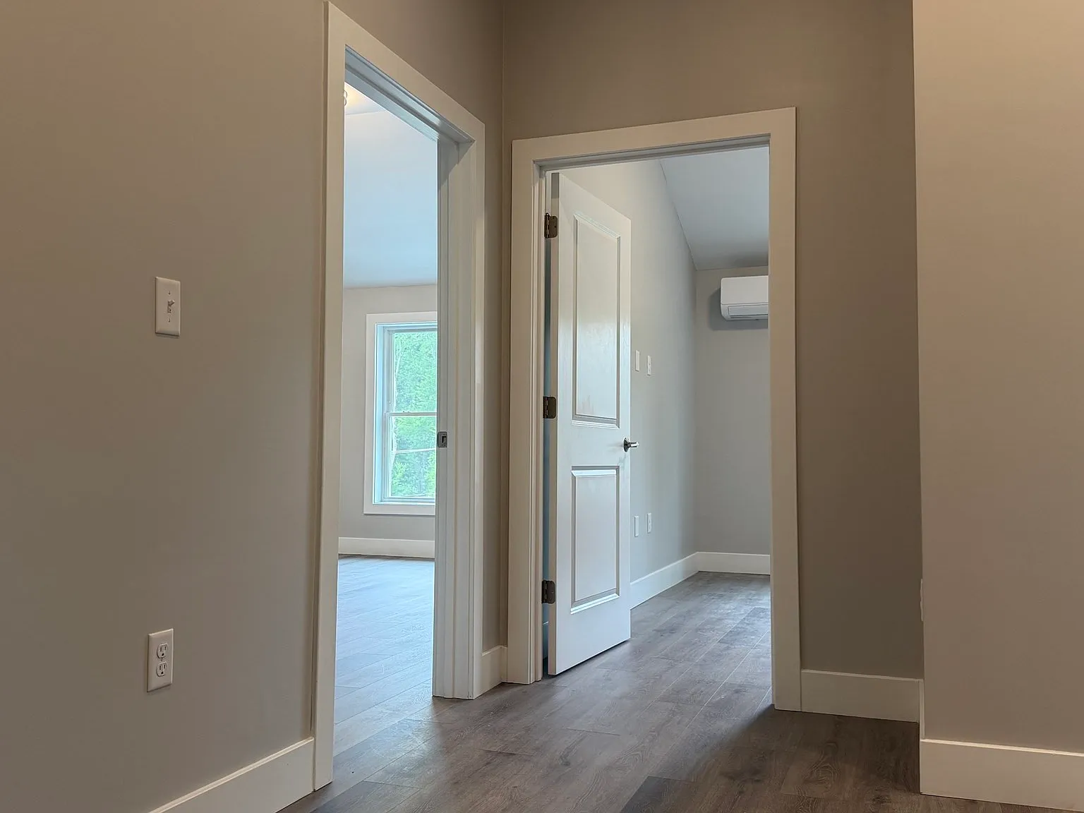 2 bed, 1.0 bath, 1200 sqft, $2,500 — Photo 3