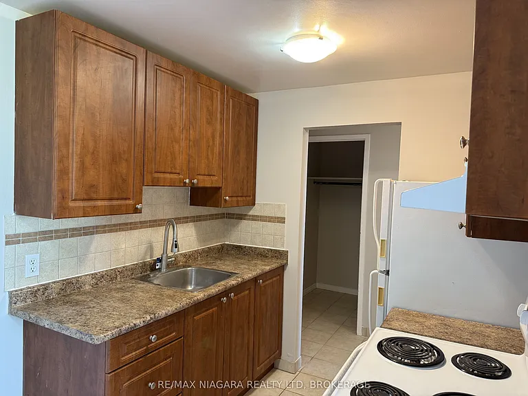 7 Riverview Blvd #305 — Photo 9