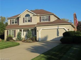 28169 Sherwood Dr, Westlake, OH 44145