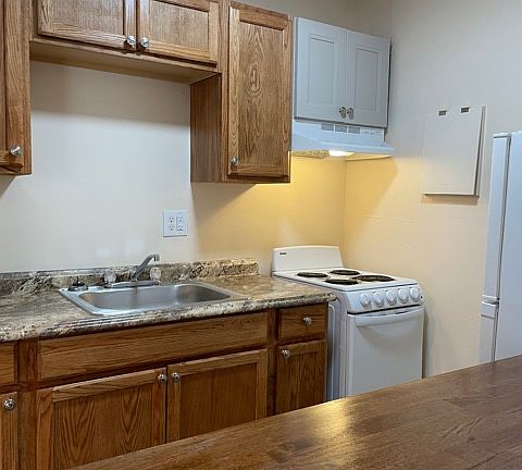 4th image of 444 S Ashland Ave #A-13