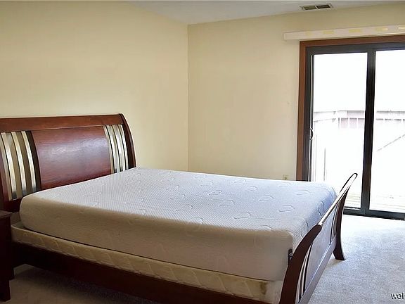 2nd image of 3257 Mayfield Rd #1