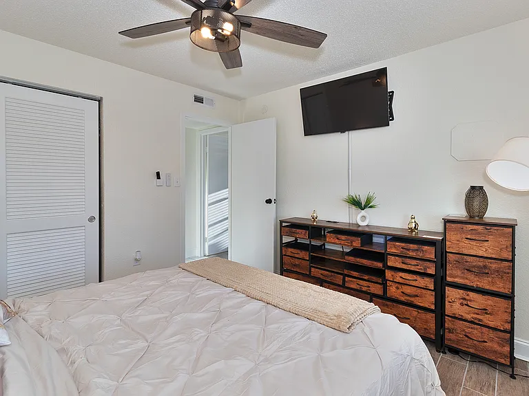387 S McMullen Booth Rd #15 — Photo 7