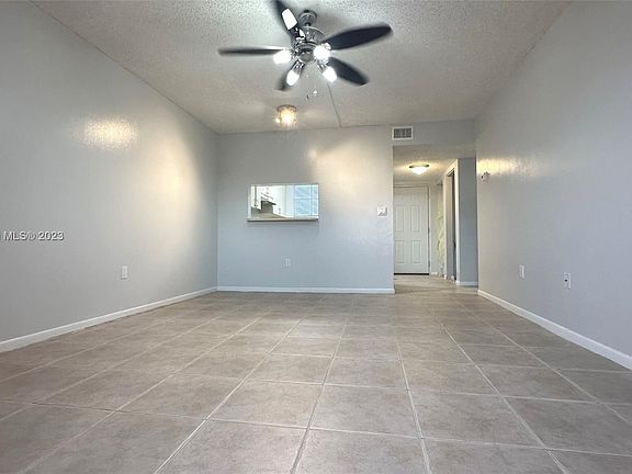 2nd image of 14961 SW 82nd Ln Unit 21-402