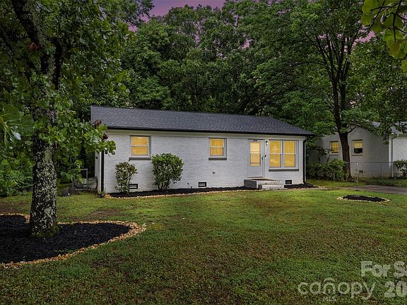 2nd image of 1038 S Jones Avenue Ext