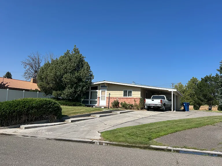 202 Pleasant Way — Photo 5