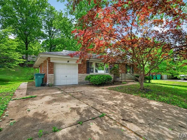 14 Forest Home Ct, Saint Louis, MO 63137