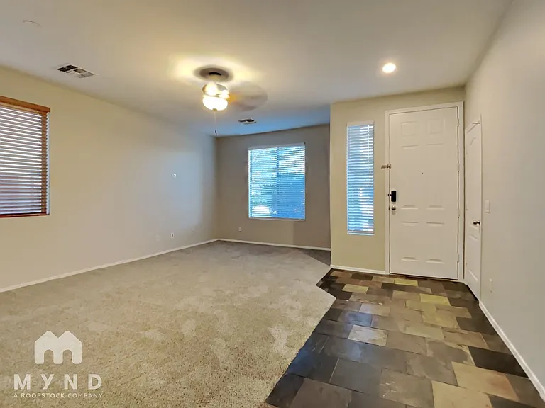 12206 W Lincoln St — Photo 6