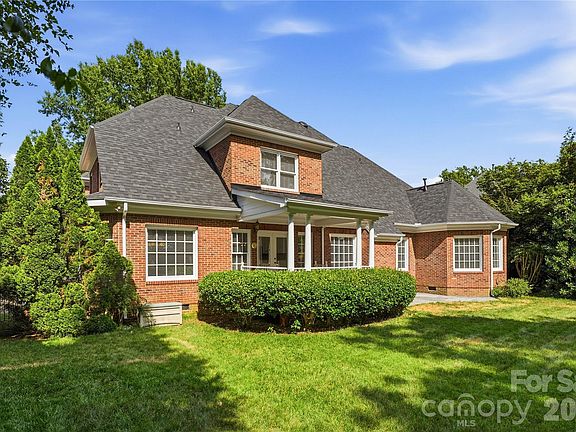 4th image of 12414 Three Lakes Dr