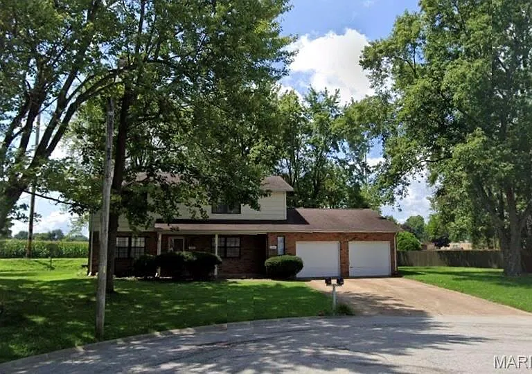 139 Stacy Dr — Photo 1