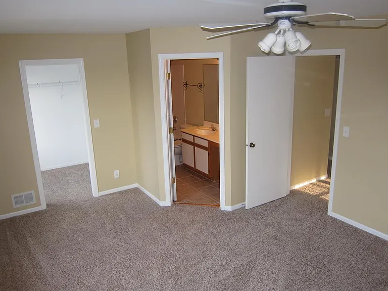 13908 S Oakdale Ct — Photo 8