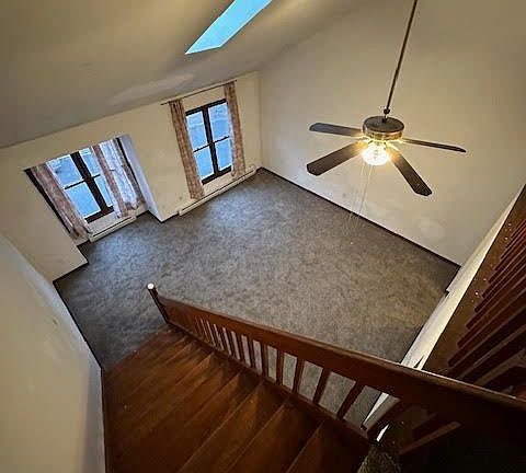 3rd image of 6 Myrtle Ave Floor 2