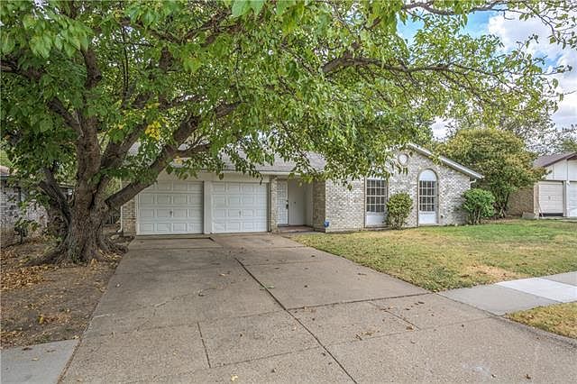 1st image of 709 N Hunters Glen Cir