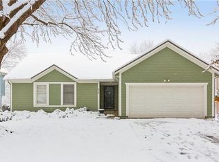 615 N Sunset St, Olathe, KS 66061