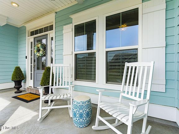 3rd image of 8600 Grassy Meadow Walk NE