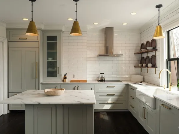 108 Chandler St #Penthouse, Boston, MA 02116