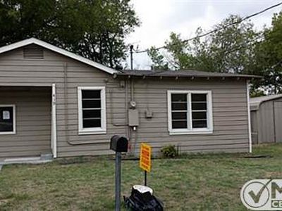 419 Hallvale Dr, White Settlement, TX, 76108